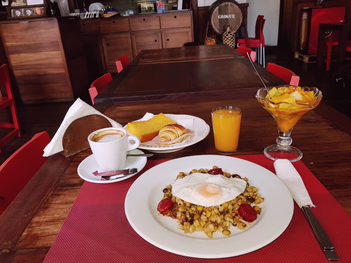 Casa Cafe Mindelo Hotell Exteriör bild